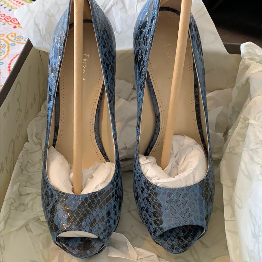 Shoes - Picture 3 of 3